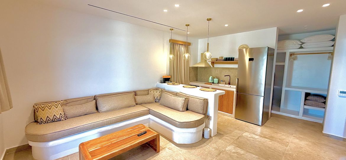 Living area in the Aeris Chora suite with private jacuzzi