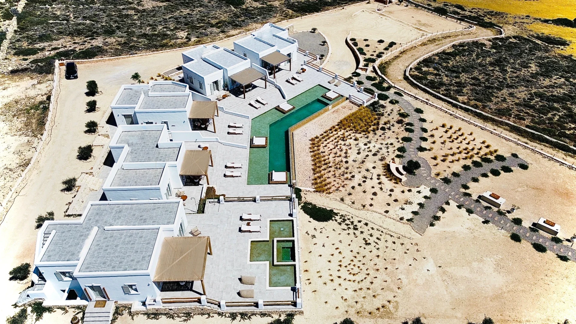 Aeris villas and the Aegean above Pori Beach