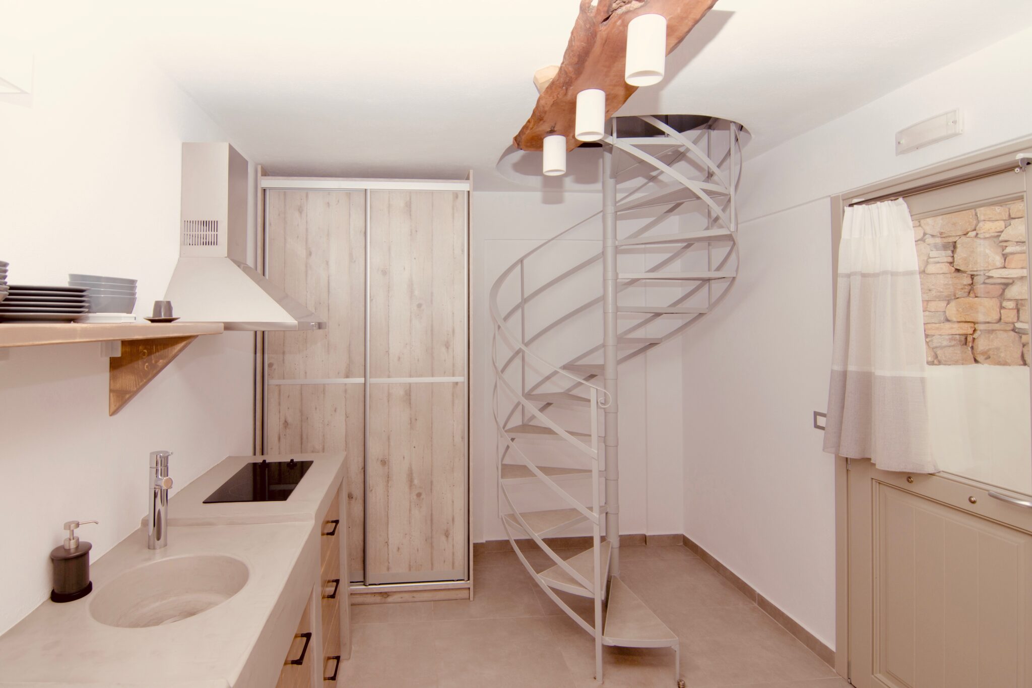 Lower floor with kitchen and staircase